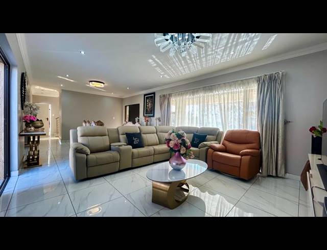 4 BEDROOM HOUSE FOR SALE IN SAVANNAH COUNTRY ESTATE